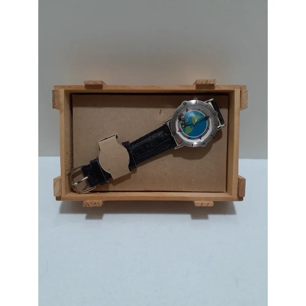 Disney Mickey Mouse World Traveler Wristwatch Fantasma 1990's